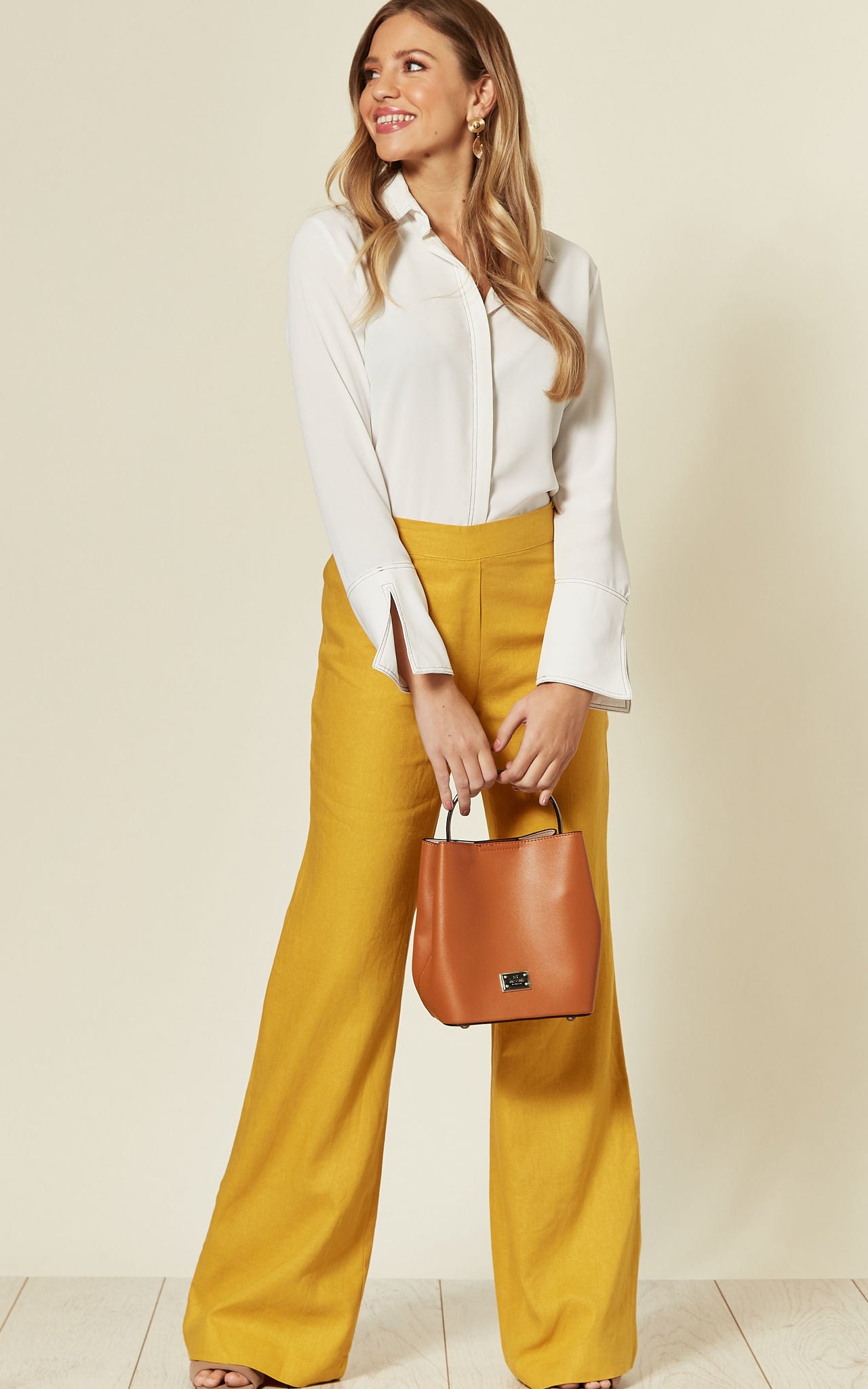 Linen Flared Trousers In Yellow