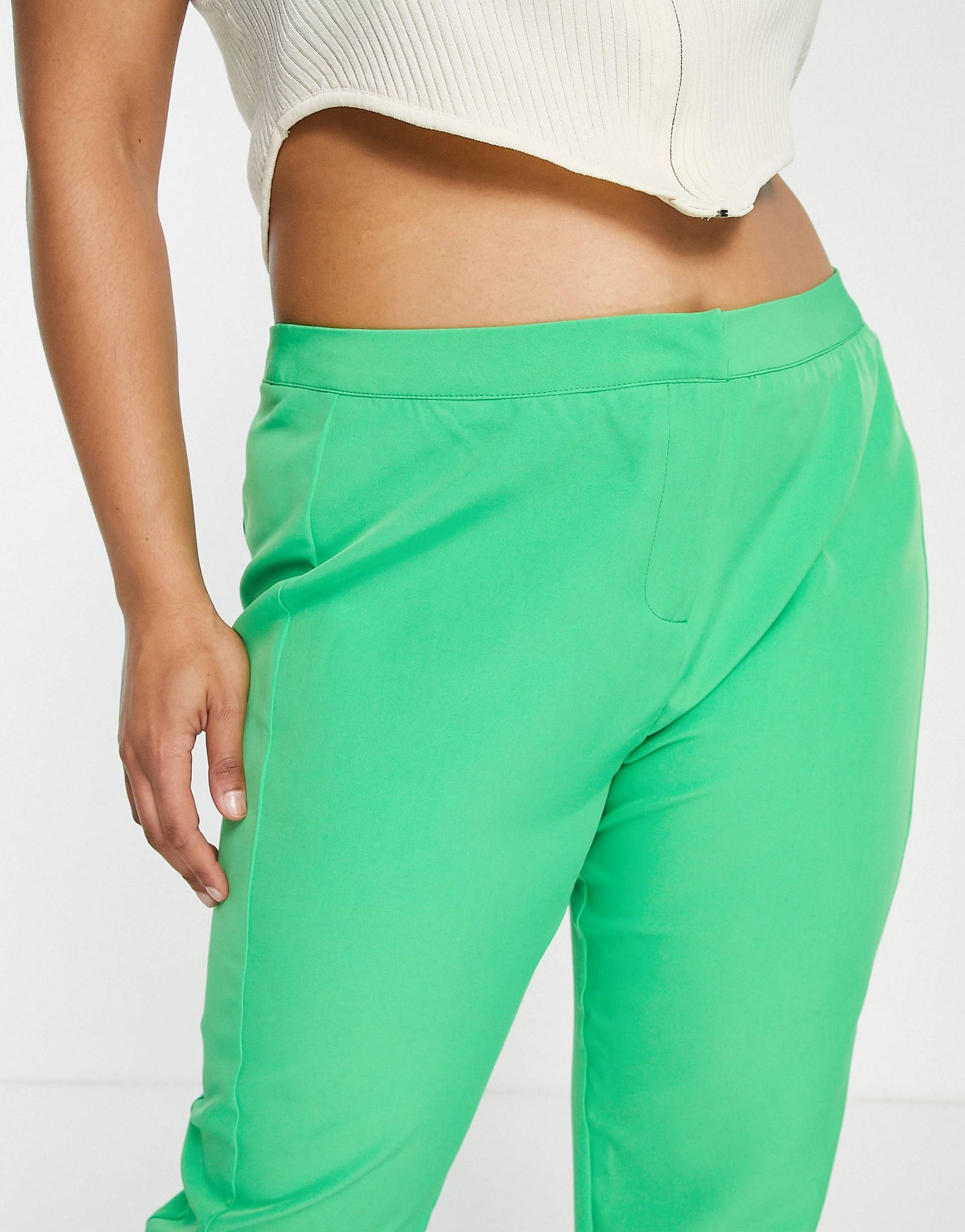 Hero Tailored Trousers In Green